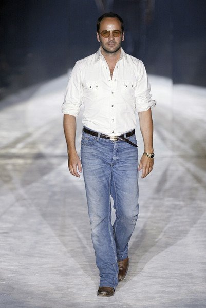 PHOTO © PETER STIGTER FILENAME IS DESIGNER NAME SPRING/SUMMER 2004