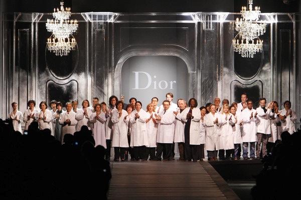 DIOR