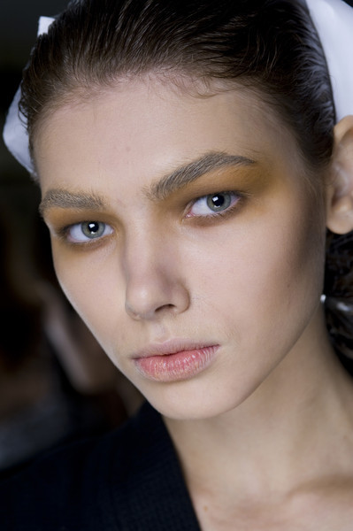 Make-up trends ss2010: bright eyes | Team Peter Stigter, catwalk show ...
