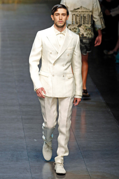 Dolce & Gabbana Catwalk Fashion Show Milan Menswear SS2014 : Team Peter ...
