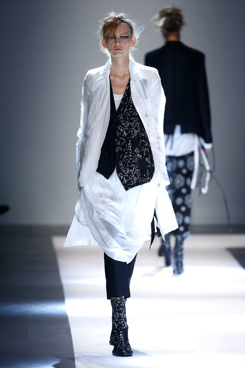 Ann Demeulemeester Catwalk Fashion Show Paris Womenswear SS2015 | Team ...