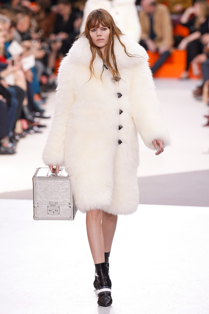 Louis Vuitton Catwalk Fashion Show Paris FW2015 | Team Peter Stigter, catwalk show, streetwear ...
