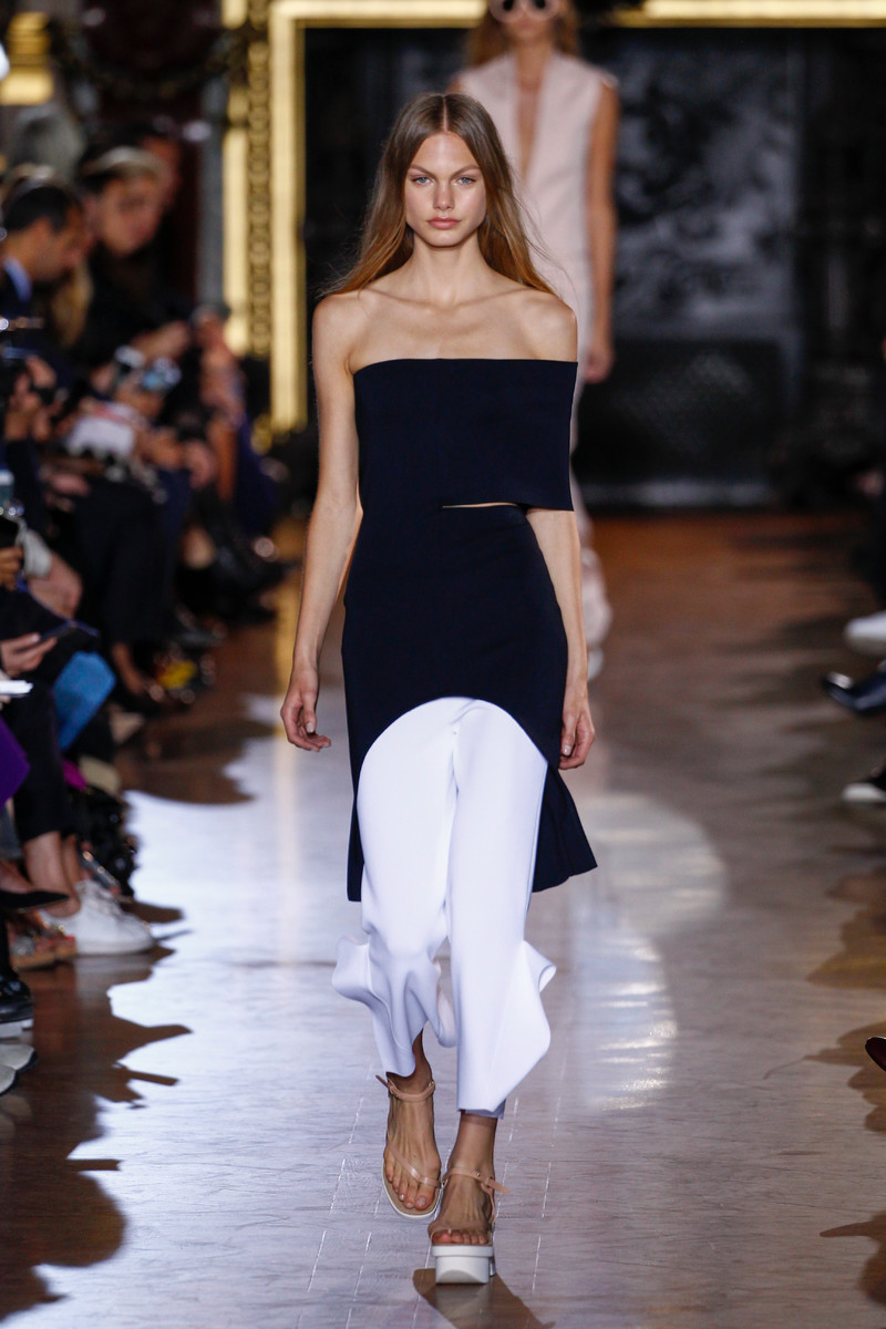 WOMENSWEAR SS2016: Give the cold shoulder : Team Peter Stigter, catwalk ...