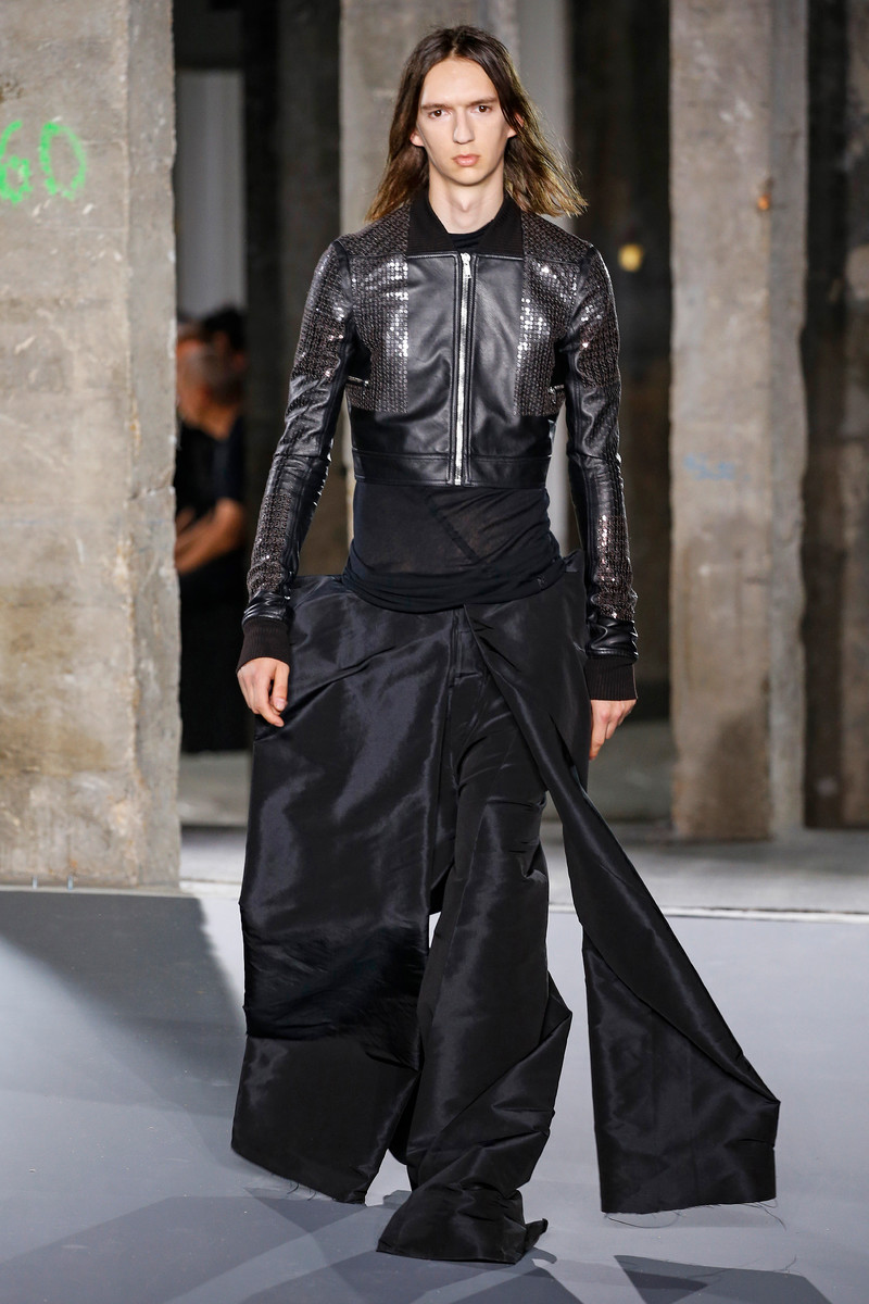 Henfald ballade tapet Rick Owens Catwalk Fashion Show Paris Menswear SS2017 | Team Peter Stigter,  catwalk and runway fashion photographer