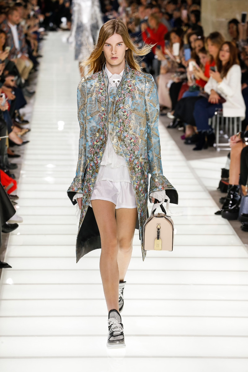 Louis Vuitton Catwalk Fashion Show Womenswear SS2018 Paris
